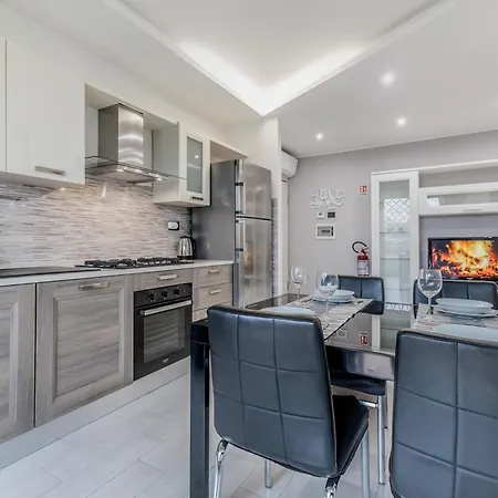 Appartamento Modern 2 Bedroom Cinecitta