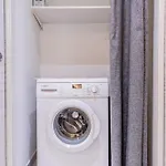 Modern 2 Bedroom Cinecitta Διαμέρισμα Ρώμη