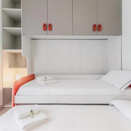 Modern 2 Bedroom Cinecitta * 로마