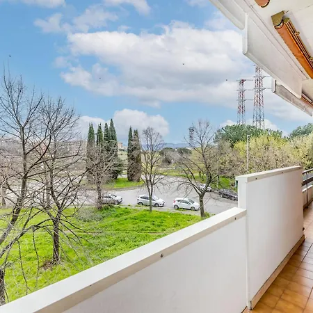 Modern 2 Bedroom Cinecitta 아파트